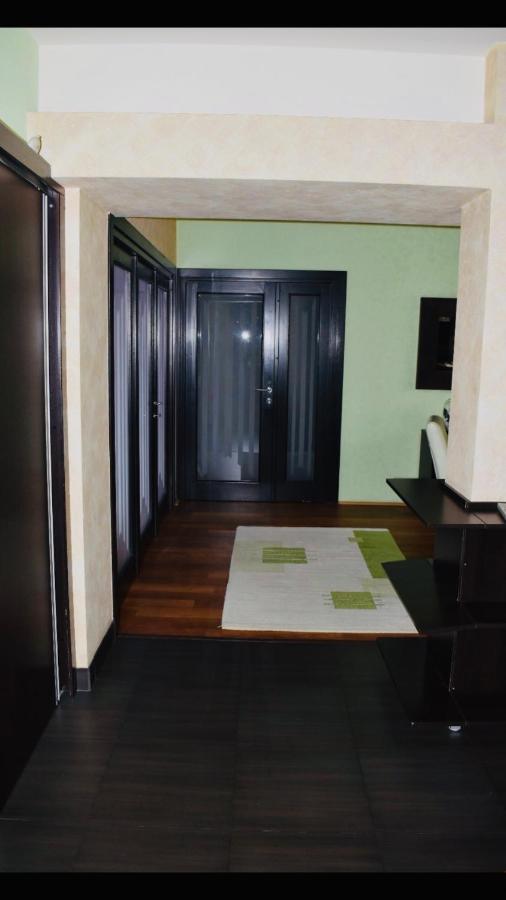 Central Apartment 4 Rooms Брашов Екстериор снимка