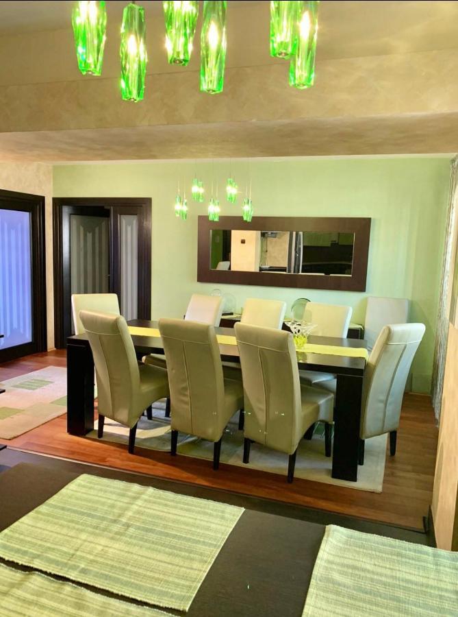 Central Apartment 4 Rooms Брашов Екстериор снимка