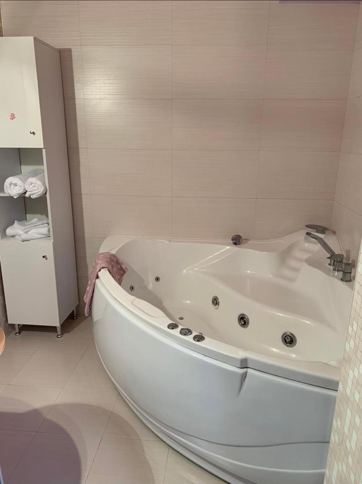 Central Apartment 4 Rooms Брашов Екстериор снимка